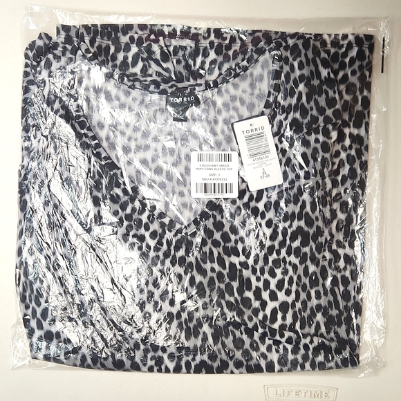 ❤️NWT VINTAGE TORRID TOP - CHEETAH ANIMAL PRINT BLOUSE - PUFF SLEEVE - PLUS SIZE - Picture 8 of 13